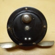 ROUSEK ocelový , černě lakovaný , pr. 42 mm. s řehtačkou ,vyvážená klička